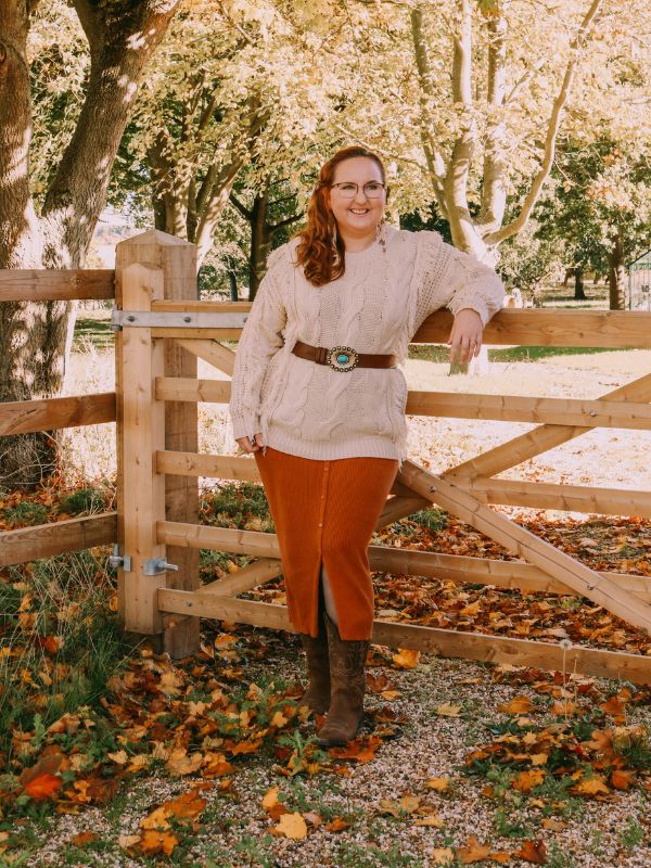 Mel Fielden daily outfits - autumn outfit western style with cowboy boots and fringe jumper