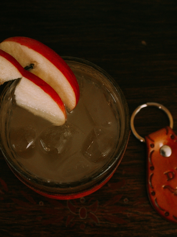 Whiskey cocktail with apple juice