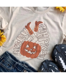 Cream howdy pumpkin t-shirt