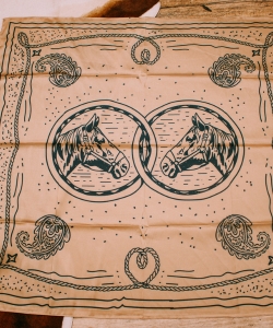 pink-horse-head-bandana-wil-rag