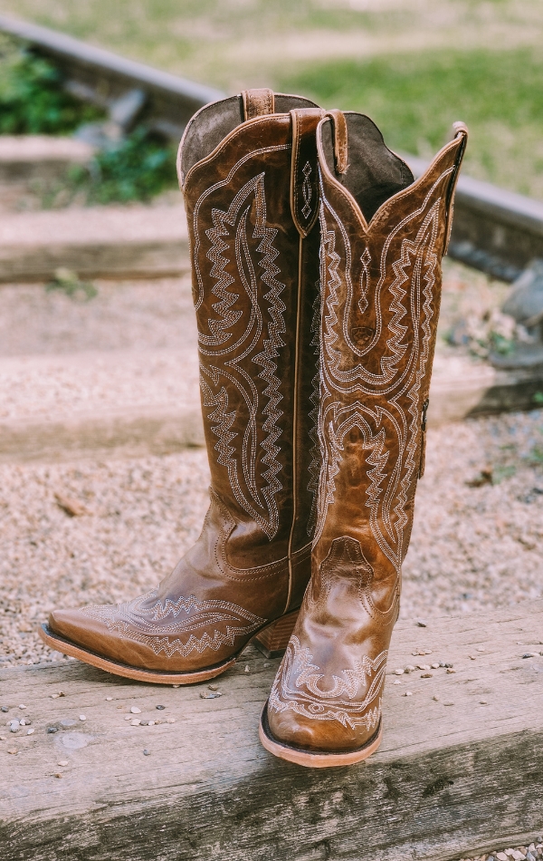 ariat casanova cowboy boots - brown shades of grain