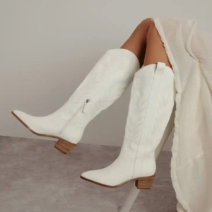 white bridal cowboy boots