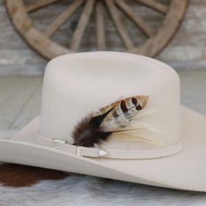 Feather hat mount