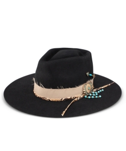 Lainey Wilson x Charlie 1 Horse Lucky Me hat