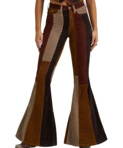 lainey-wilson-brown-patchwork-flares