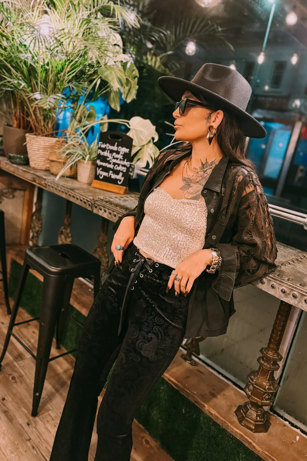 wide-brim-vegan-felt-hat-black_1048x